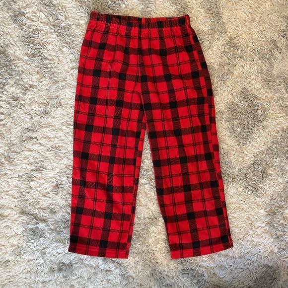 Carter’s pajama set size 5t - Picture 3 of 3